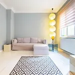 Delightful Flat Close To Galata 2 Mins To Metro