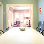 Delightful Flat Close To Galata 2 Mins To Metro