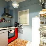 Delightful Flat Close To Galata 2 Mins To Metro