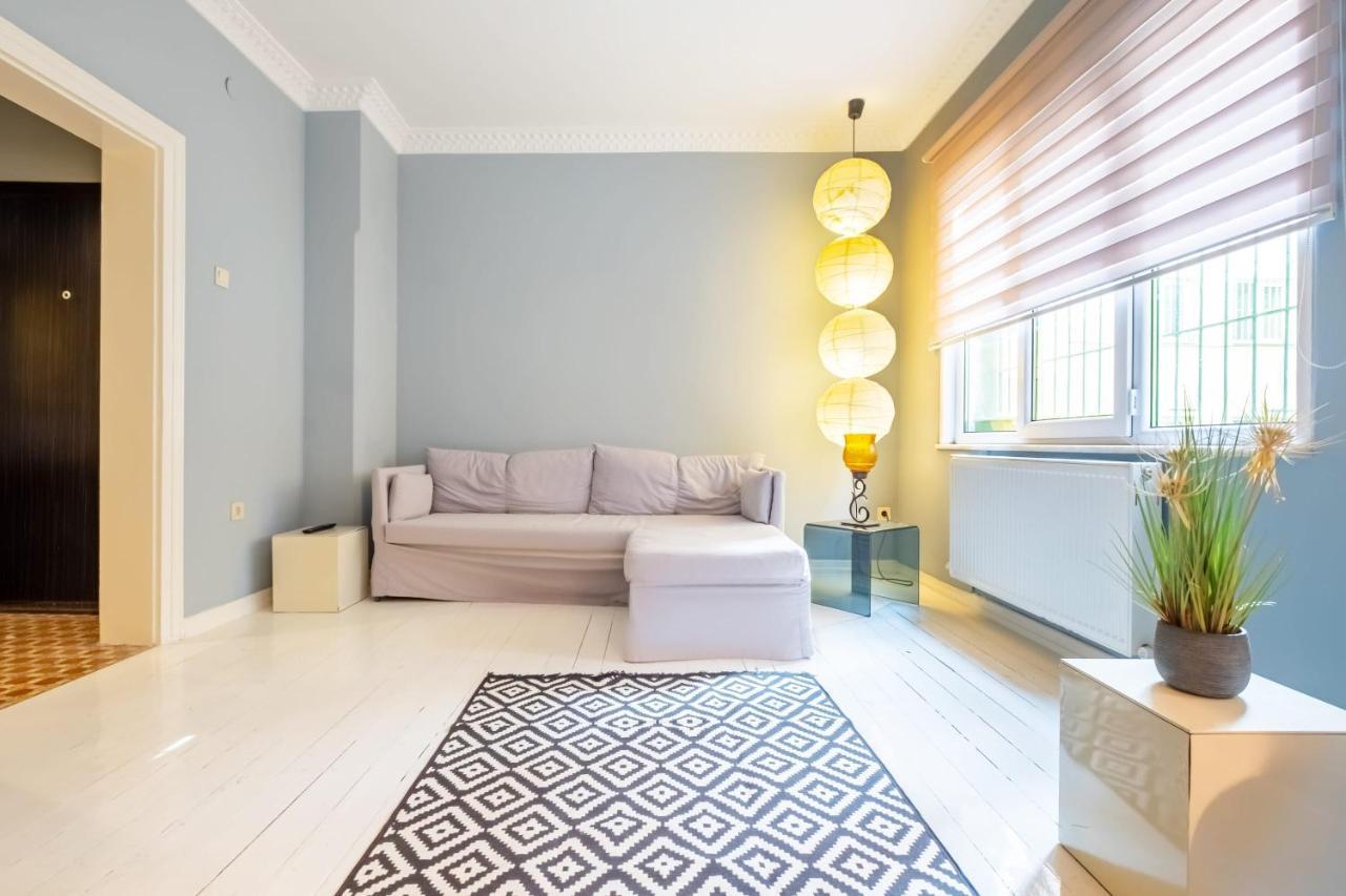 Delightful Flat Close To Galata 2 Mins To Metro *