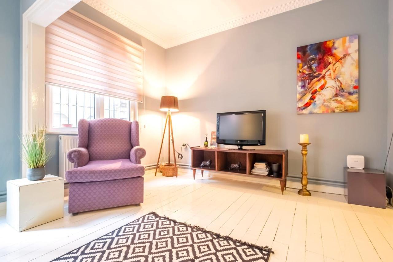 Delightful Flat Close To Galata 2 Mins To Metro *