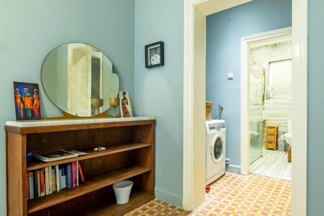 Delightful Flat Close To Galata 2 Mins To Metro *