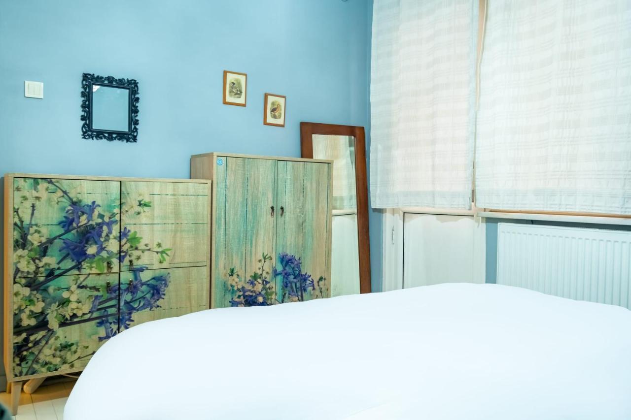 Delightful Flat Close To Galata 2 Mins To Metro Apartment *